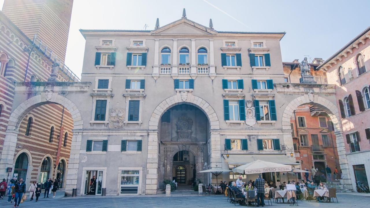 Domus Nova Palace - Italian Homing Vérone Extérieur photo