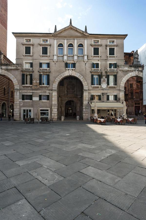 Domus Nova Palace - Italian Homing Vérone Extérieur photo