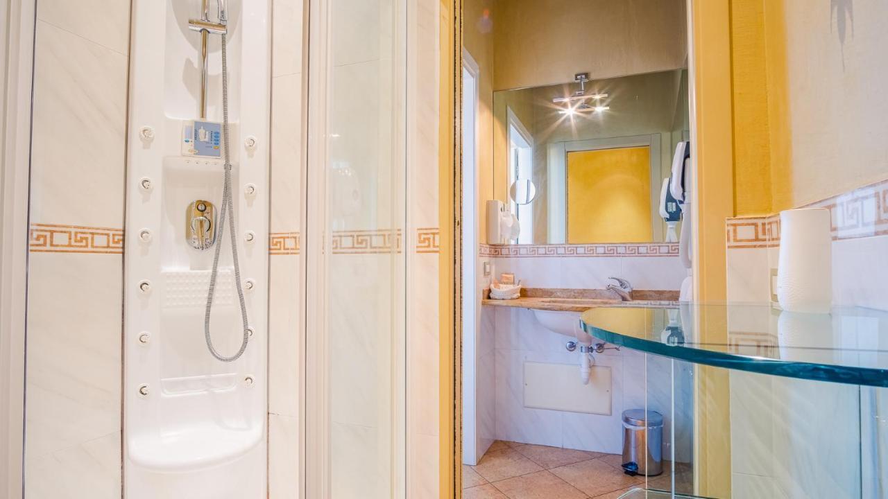 Domus Nova Palace - Italian Homing Vérone Extérieur photo